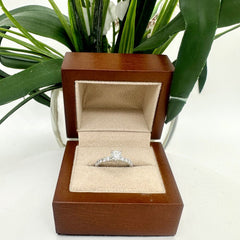 Hearts on Fire Diamond 0.51 cts J SI1 set in a Platinum Engagement Ring