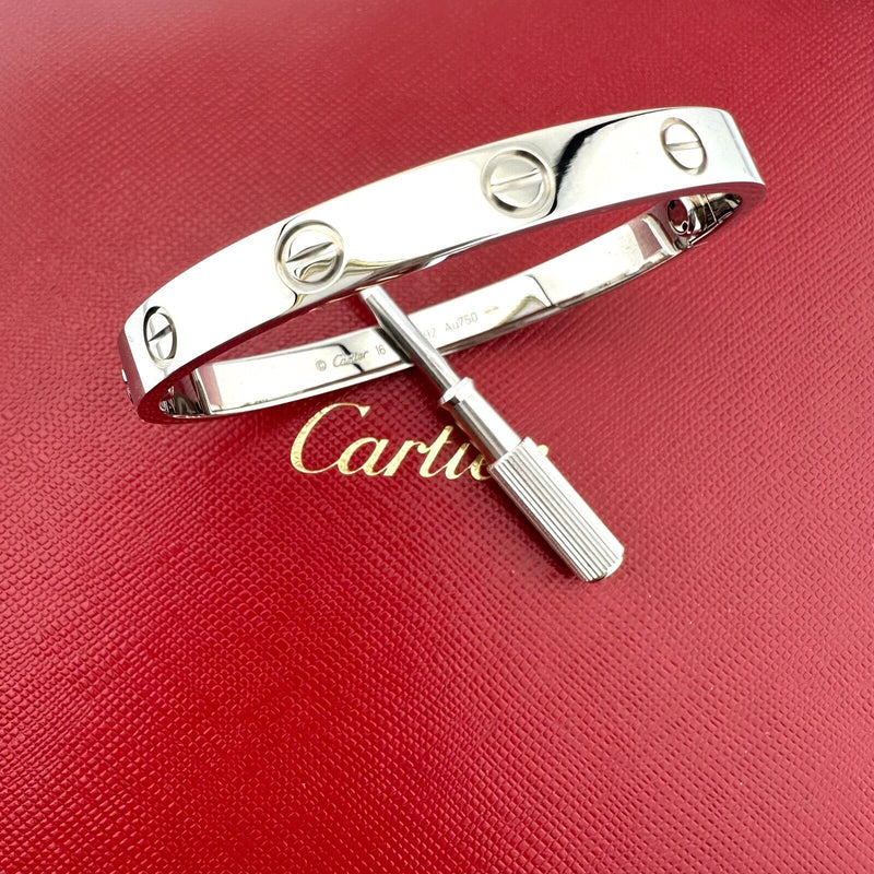 Cartier LOVE 18k White Gold Classic Model Bracelet Size 16 Box