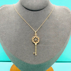 Tiffany & Co. Daisy Key Diamond Pendant Necklace 18kt Rose Gold
