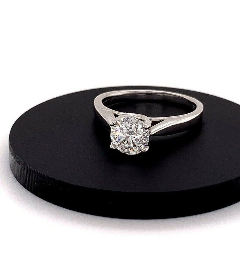 Round Brilliant Cut Diamond 1.00 Carat D SI2 GIA Solitaire Engagement Ring