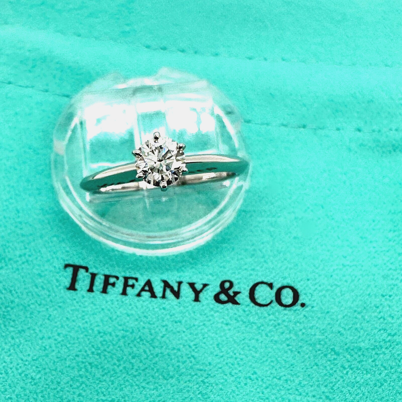 Tiffany & Co. Round Brilliant 0.47 cts I VS1 Diamond Platinum Engagement Ring