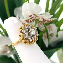 Antique Old Mine Cut Floral Diamond Ring 0.85 tcw in 18k Yellow Gold