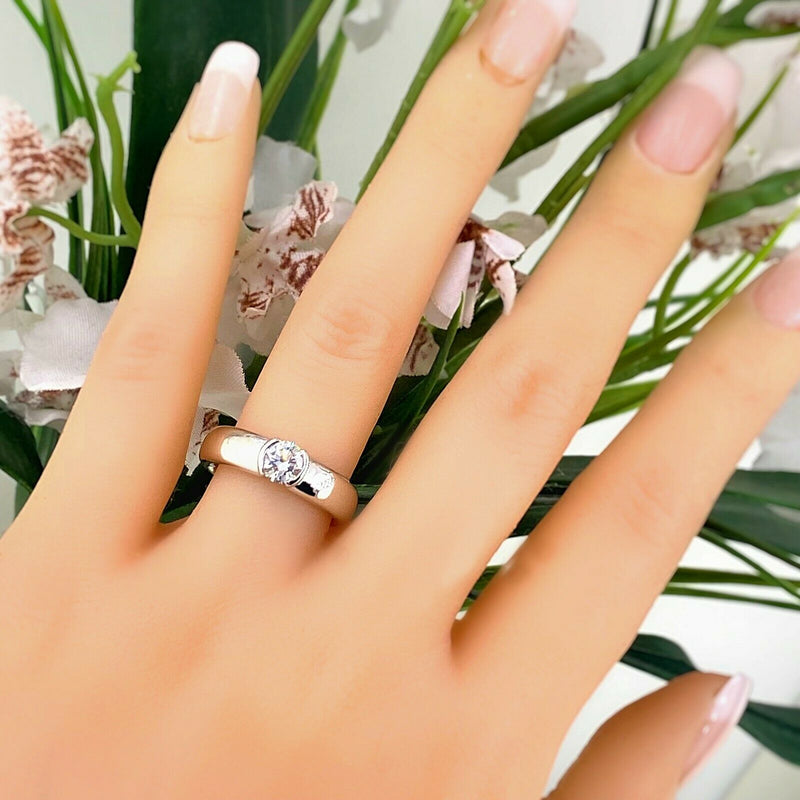 Tiffany & Co. ETOILE Round Diamond 0.56 TCW H VVS2 Engagement Ring Platinum
